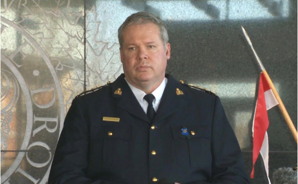 负责此案的警察局长克里斯·里瑟。