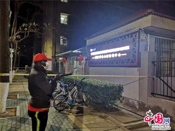 夜间巡逻。