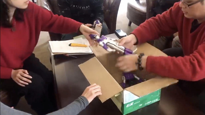 　　广东珠海向荣玩具厂未经著作权人许可私自开发2套模具生产加工奥特曼系列玩具并进行销售。图/国家版权局