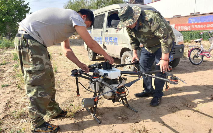 植保无人机。通讯员 樊路民 摄