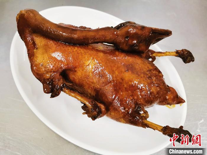 秘制五味鹅 李晓春 摄