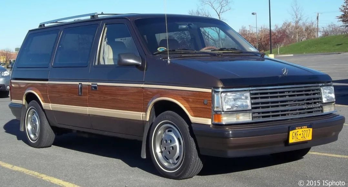  （克莱斯勒大捷龙PlymouthGrandVoyager）