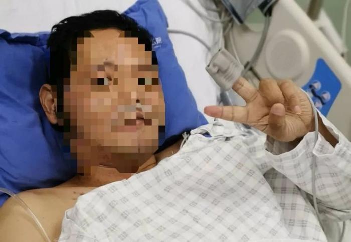 暴饮暴食被送ICU？吓得我赶紧放下筷子！