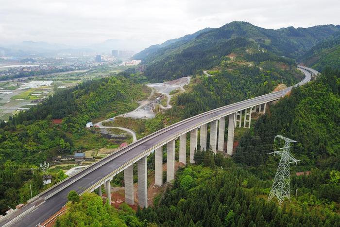 贵州剑榕高速公路建设有序推进