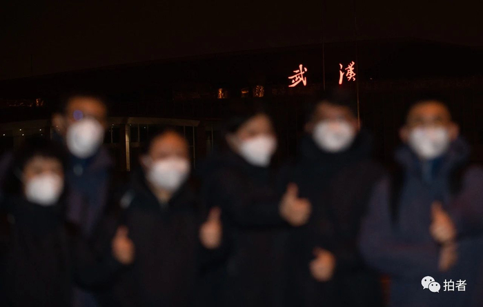 △ 1月27日22点35分，航班抵达武汉天河国际机场。