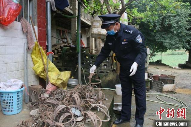 广西崇左警方收缴非法猎捕工具 护卫自然保护区野生动物安全