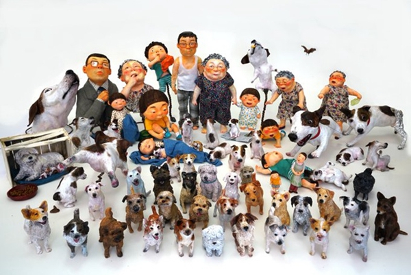 白希那书中的人物与动物形象