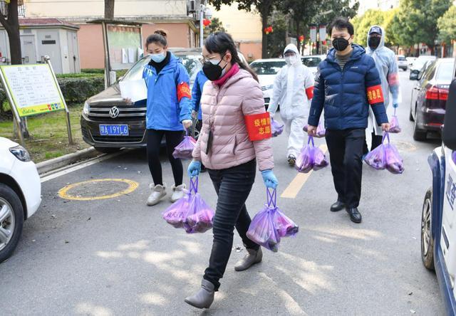 联合国志愿人员组织官员为何点赞中国战“疫”志愿者？