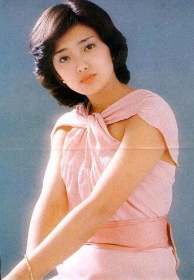 日本女神山口百惠因戏结缘隐退40年！昔日美得倾城倾国