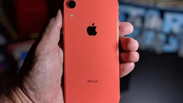 苹果遭集体诉讼：隐瞒iPhone XR天线问题 导致网速变慢