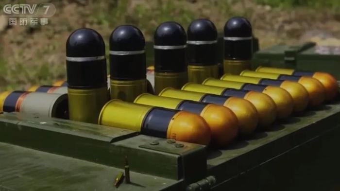 敢对狙吗？LG5型“狙击榴”装备解放军，将会发挥哪些神奇作用？