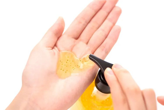 ▲柔珠在灯光下超级闪亮