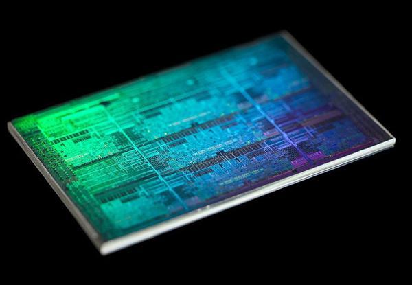 发布才 2 年半！Intel 14nm 八代酷睿 U 系列全部退役