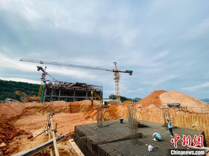     图为古田县城乡生活垃圾治理一体化项目建设现场。　林冬冬　摄