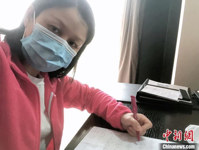 王海红很想和师哥师姐们一起上台，合奏一曲。受访者供图