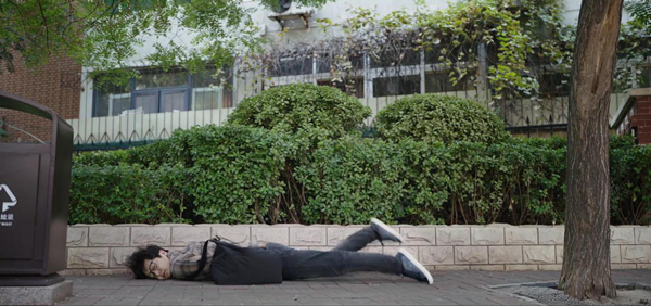 “扑街”的余欢水