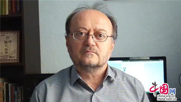 北马其顿文学出版社社长诺费·斯诺塔诺斯基。