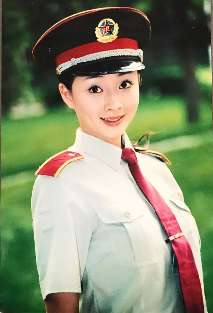演技不输孙俪，还是军艺校花之首，前夫入狱六年，都40岁了该轮到她红了吧？！