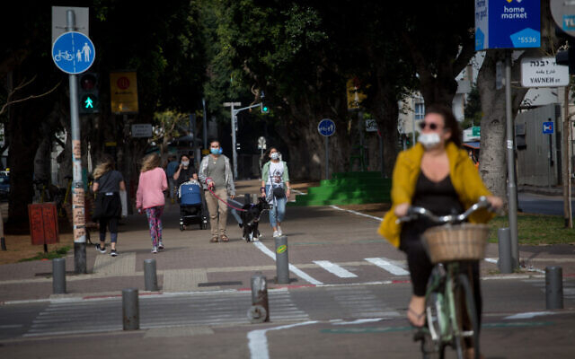 以色列特拉维夫街头的民众