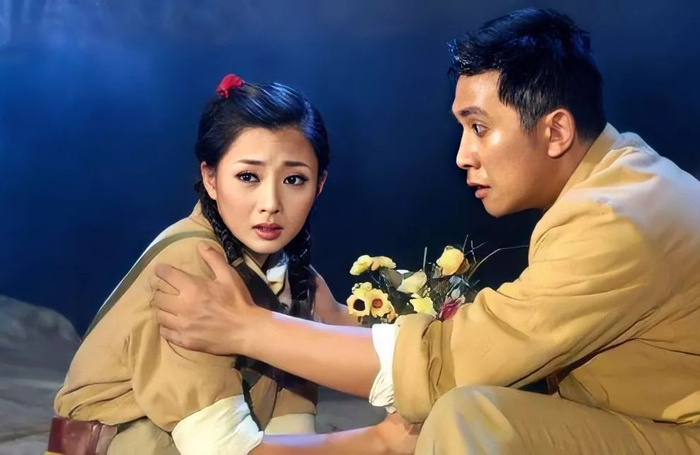 演技不输孙俪，还是军艺校花之首，前夫入狱六年，都40岁了该轮到她红了吧？！