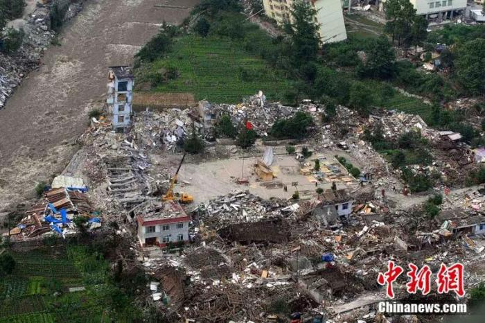 汶川县映秀镇地震后惨状。中新社记者 盛佳鹏 摄