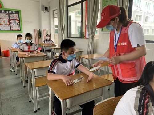 校内午托人数大增！东莞不少公办小学采用“中央厨房”集中供餐