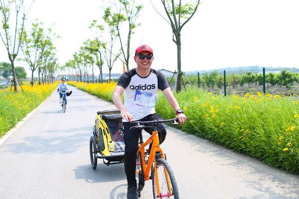 图说：上海市民热爱骑行游 采访对象供图