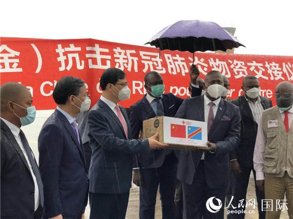 中国援刚果（金）抗疫医疗专家组抵达金沙萨