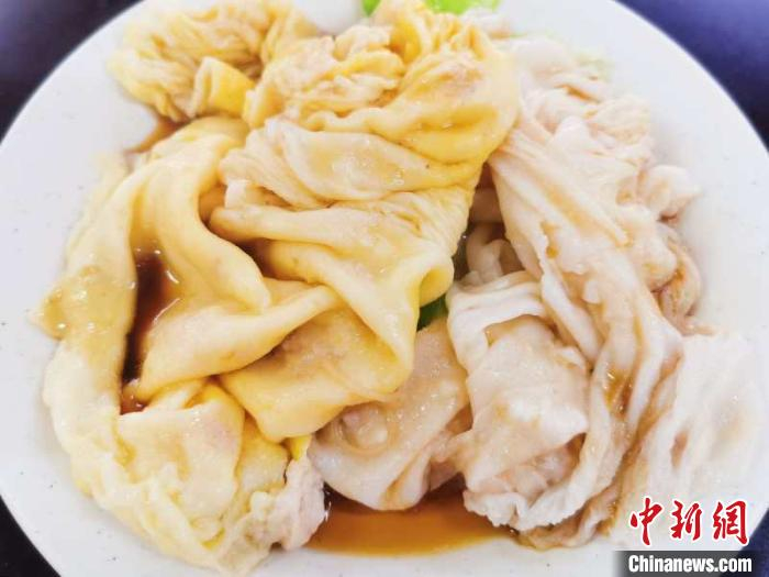 鸳鸯粉。李晓春 摄 