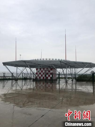 全向信标DVOR/DME导航台 杨群 摄