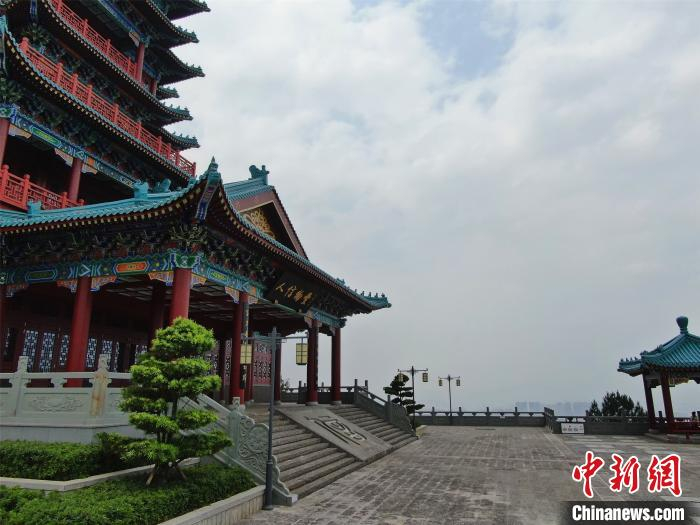 信丰阁。　王剑 摄