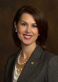 黛德丽·亨德森资料图，图源：犹他州议会官网