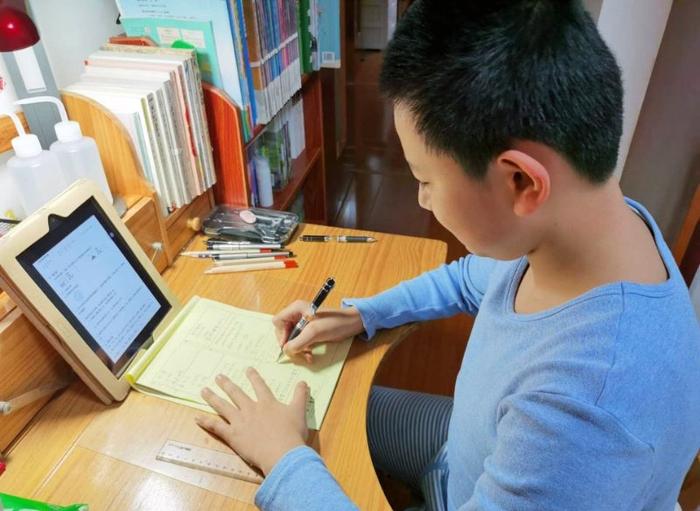 大光华国际学校小学部“停课不停学，成长不延期”