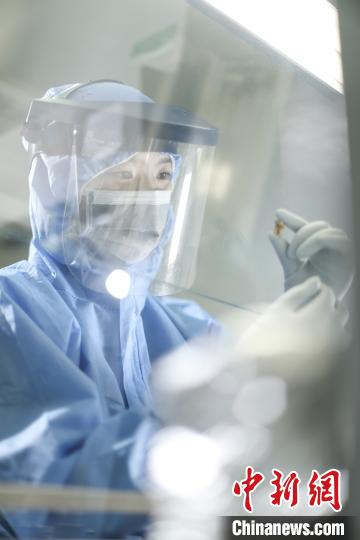 中科院古脊椎所古DNA超净室。中科院古脊椎所 徐欣 供图