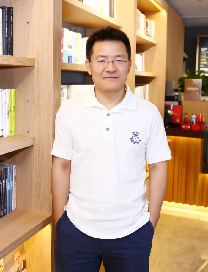 我和北大教授聊了3小时才明白，当存款缩水，聪明人都会做这件事