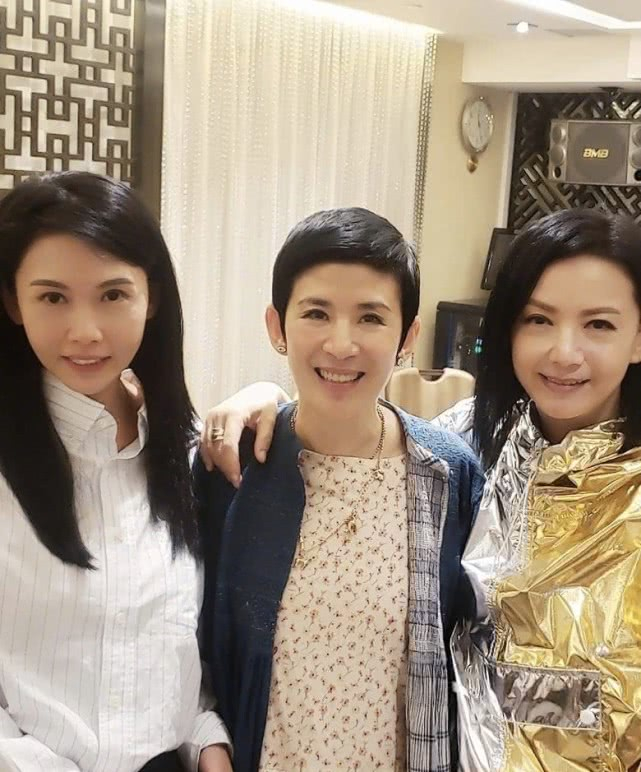 邱淑贞52岁生日!回顾旧照片依旧太美艳,网友:颜值保鲜期太长