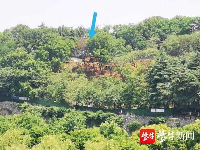 图为施工现场。