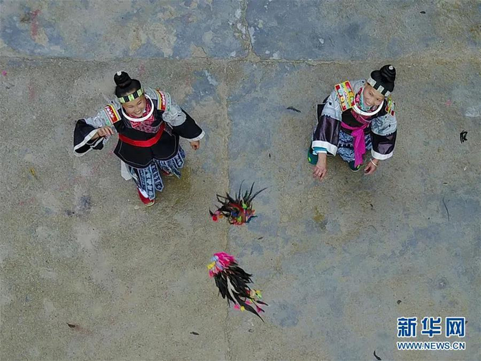 中华传统体育文化—打手毽|苗族|云南_新浪新闻