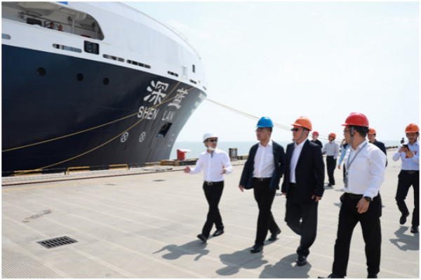 图说：“深蓝”号渔业捕捞加工船创新成果检阅活动举行 主办方供图（下同）
