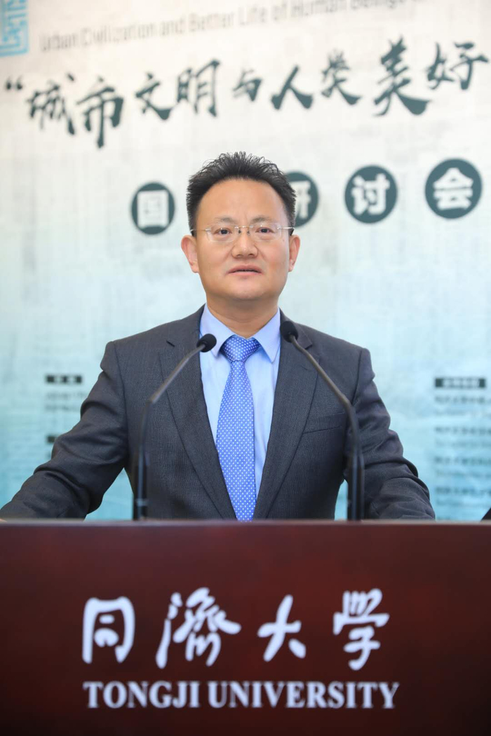 张树华委员建议，充分利用军队和北京市级机关搬迁腾退出大量空间的机会，加快历史文保建筑腾退。受访者供图