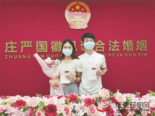 ■90后护士情侣周明和孔礼夏 受访者供图