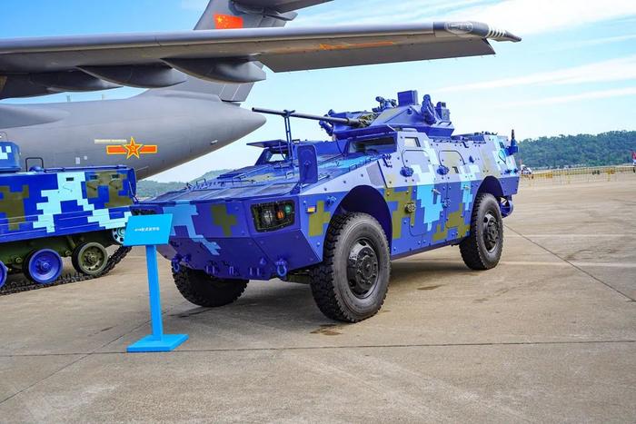 中国新型空降战车服役！在跨海峡作战中能发挥何种战术作用？
