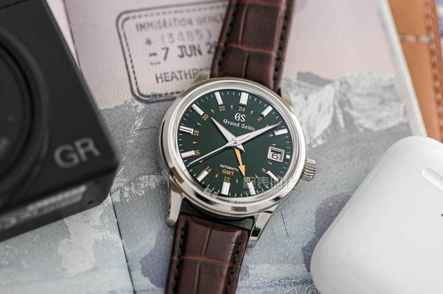 Grand Seiko 全新Toge GMT特别版绿盘腕表，咋样？