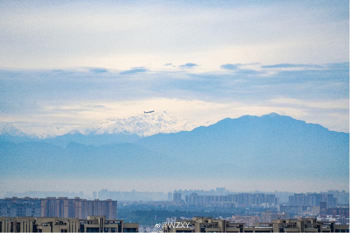 又见雪山！