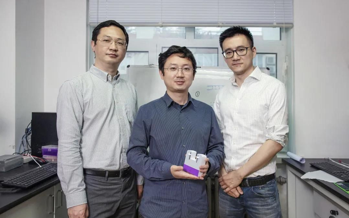 刘鹏（左）、白净卫（中）、李寅青（右）