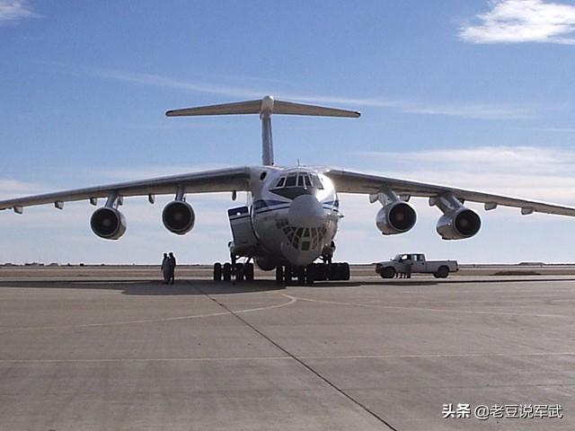 俄罗斯大力发展伊尔-76MD-90A运输机，伊尔-76为何能够焕发新生？_新浪新闻