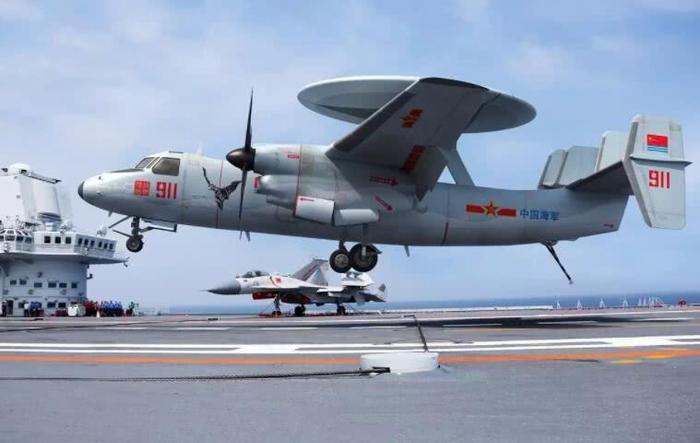 战争模拟 | 胡安卡洛斯一世号直升机航母发动偷袭，山东舰能躲开攻击吗？
