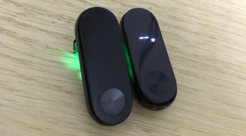 ▲多位小米手环2用户提供的故障产品和正常产品的对比图