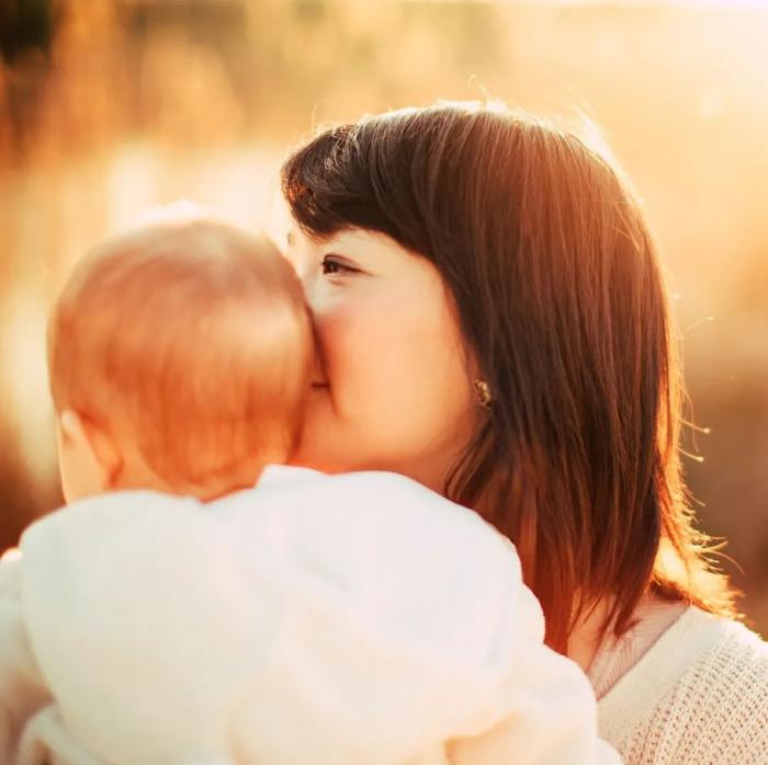 母乳喂养最好到宝宝两岁？如何科学自然地离乳