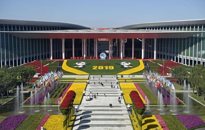 　　这是2019年11月9日拍摄的上海国家会展中心。第二届中国国际进口博览会2019年11月5日至10日在这里举行。新华社记者 王鹏 摄